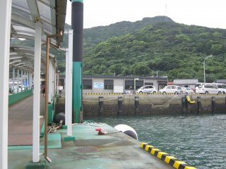 It takes about 100 min. to arrive at the port of Taino-Ura from the port of Nagasaki
