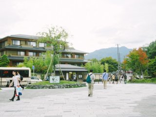 In front of Arashiyama Hankyu Station, you just need to go down to the North toward Togetsukyo