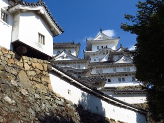Unlike many of the other castles in Japan, it was never destroyed by any war or natural disasters; which adds to its fame.