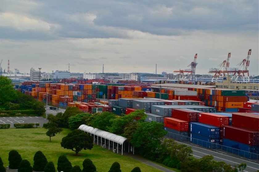 Yokohama Port is home to 263 berths with 37559 ships arriving a year. It is one of the busiest ports in the world, consistently ranking in the top 25-30 ports worldwide