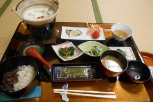 The various dishes in the Japanese breakfast