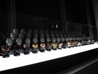 Star Wars bobblehead display
