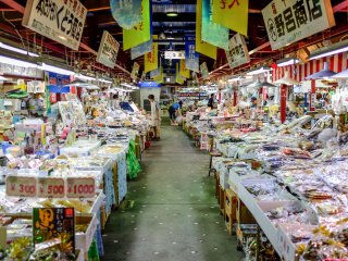 The tightly packed rows of vendors offer the freshest seafood in Aomori