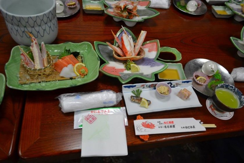 ชุดอาหาร “Kaiseki Taisetsu” ที่มีทั้งหมด 10 คอร์ส ไฮไลท์ที่สำคัญคือเหล่าบรรดาปูที่เป็นวัตถุดิบของอาหารในแต่ละจาน