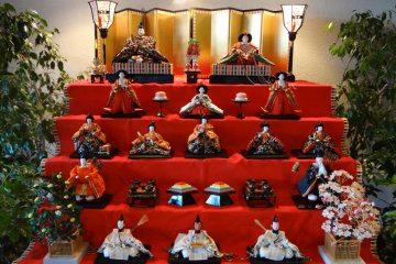 When we were there, gorgeous, traditional Japanese Girls’ Festival dolls were on display in the main lobby.