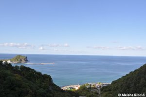 Tầm nhìn ra biển Nhật Bản từ khu cắm trại