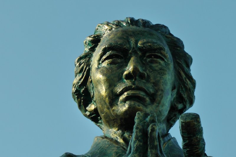 <p>Close-up of Ryoma&#39;s statue</p>