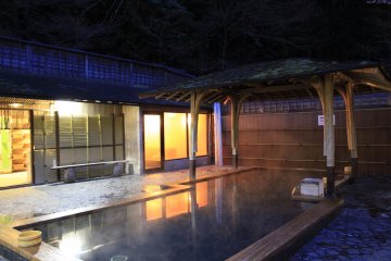 <p>hot spring ของที่นี่เป็นที่นิยมของชาวต่างชาติจากฝั่งยุโรปและอเมริกา</p>