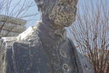 Statue of Verny in his later years.
