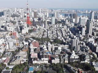 Nếu bạn lên tháp Tokyo, bạn sẽ không thể nhìn thấy toàn bộ khung cảnh thành phố, nhưng từ đây bạn có thể!