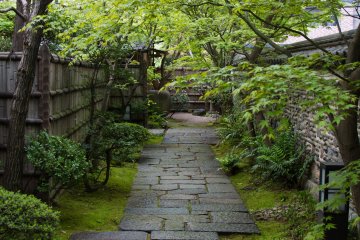 <p>Passing through the gate and entering the garden. Have a look at the mud walls,...</p>
