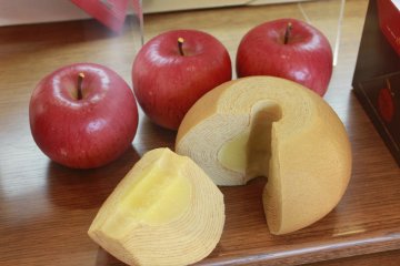 <p>ฺBaumkuchen ไส้แอปเปิ้ล</p>