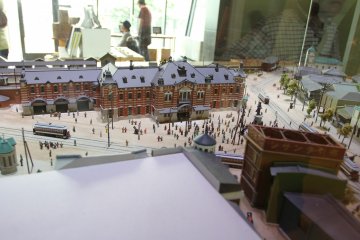 <p>Historical model of the station&#39;s past</p>