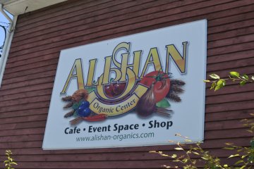 Alishan is a cafe, event space and natural foods store combined