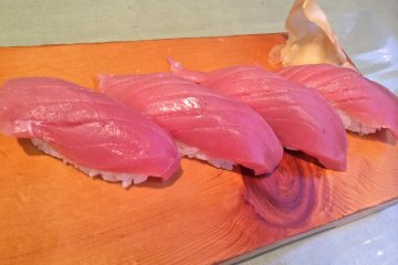 <p>Can&#39;t get enough of the tuna! 210yen each.</p>