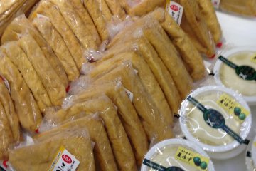 <p>Tofu and Sankaku-age&nbsp;(triangle-shaped&nbsp;fried bean curd) are our popular local foods</p>