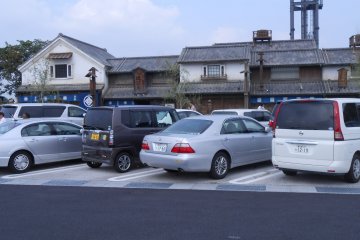 <p>Just the cars remind you that you are actually on your way to go somewhere else. The&nbsp;Hanyu parking area in Saitama&nbsp;Prefecture is a great place to rest and get some nice food.</p>
