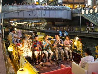 You can take a pleasure boat along the canal with live music.&nbsp;