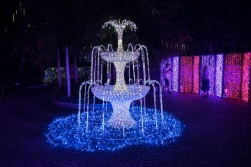 <p>Fountain made of LED lights</p>