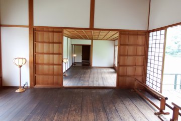 <p>Spacious rooms can be all connected by opening the sliding doors</p>