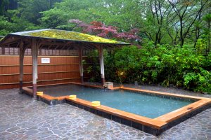 Outdoor bath of Kurama Onsen