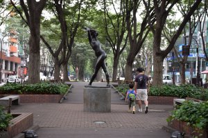 &#39;Memories of Summer&#39;, bronze sculpture by Emilio Greco on&nbsp;Jozenji street&nbsp;