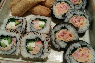 <p>Decorated maki-sushi:&nbsp;It comes from festive foods in some local areas in Japan.</p>