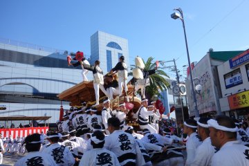 เทศกาล Danjiri Matsuri ที่โอซาก้า