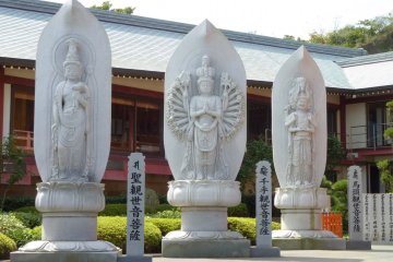 <p>Those esoteric statues reminded me of tantric Buddhism in Nepal or Tibet</p>