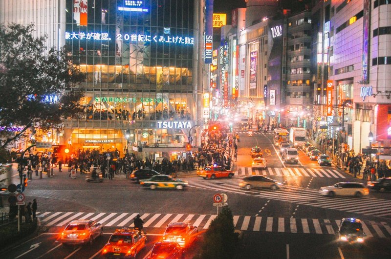 <p>The crowds at Shibuya Crossing at night</p>