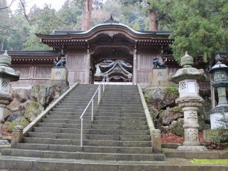 大滝神社の神門
