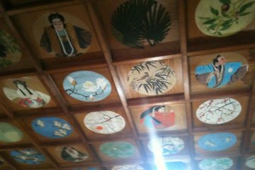 Spectacular ceiling murals at Toganji.
