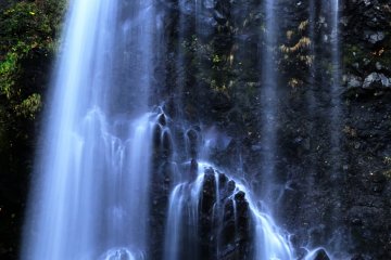 <p>Splashing &#39;Zengoro-no Taki Waterfall&#39;</p>