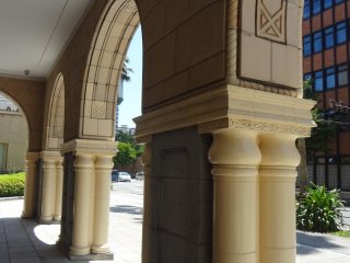 Queen's entrance showcases some lovely arches.