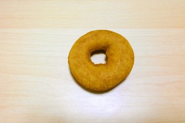 <p>โดนัทเต้าหู้สูตรดั้งเดิม เมนูอร่อยยอดฮิตที่ควรลองชิม ส่วนผสมที่คิดค้นขึ้นนั้นเป็นสูตรเฉพาะตัวที่ทำให้โดนัทของ&nbsp;hara donuts (はらドーナッツ) นั้นอร่อยกำลังเหมาะทีเดียว</p>