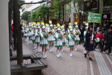 <p>An elementary school in the Aoba Ward area has a marching band in the parade</p>