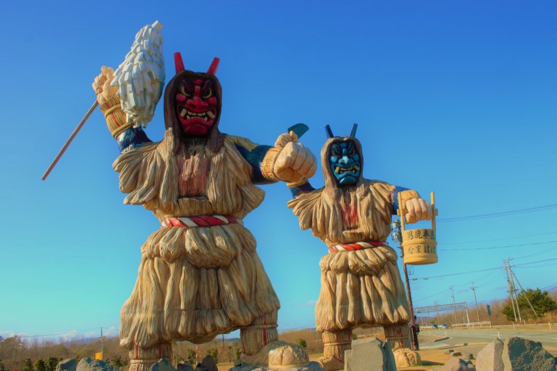 <p>Namahage greet you at the entrance of the Oga Peninsula at the Oga Information Center.</p>