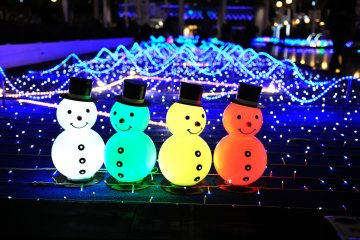 오사카 스테이션 시티의 '토키노히로바 플라자'에서 열린 크리스마스 일루미네이션 '트와일라이트 판타지'