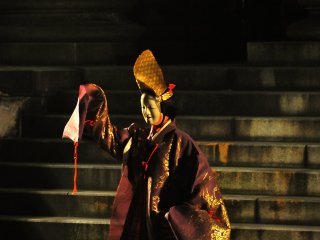 It may seem like a strange place to see one of Japan&#39;s traditional performing arts, but actually it somehow feels right!