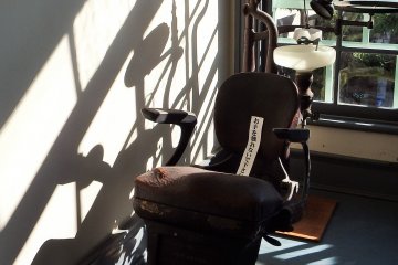 <p>The original dentist&#39;s chair in the former Igarashi Dental Clinic.</p>