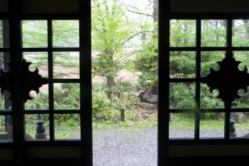 Latticed sliding glass door of the temple building.