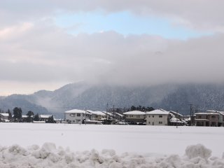 Зимний пейзаж в окрестностях храма Тайтёдзи в Фукуи