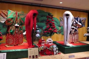 <p>Kabuki museum: old costumes</p>