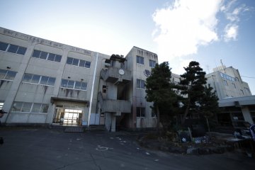 <p>Yuriage Junior High School</p>