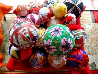 Yanagawa temari are hand-stitched by female relatives in the family after a daughter is born