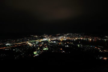 <p>The night panoramic view of Nagasaki from Mount&nbsp;Inasayama&nbsp;is one of Japan&#39;s best views.</p>