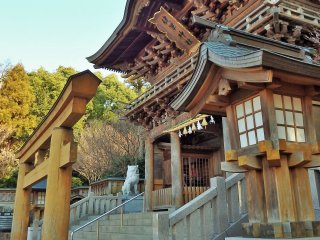 In front of the shrine&#39;s main gate is Japan&#39;s shortest &#39;full-sized&#39;&nbsp;torii gate. Why is it so short? One theory is that visitors will have to bow as they enter the grounds.