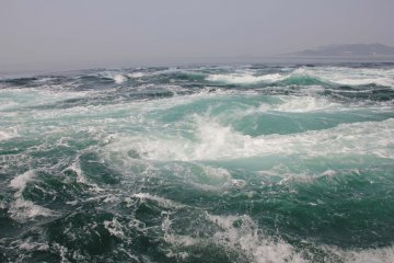 <p>Dynamic whirlpools come and go with a roar</p>
