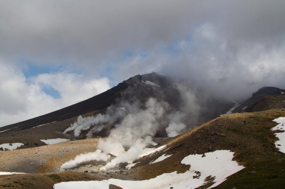 The volcano and the vents, seen from the top of the ropeway
