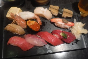 <p>กิน Sushi Set แถว ๆ TENJIN ปิดท้ายวัน</p>